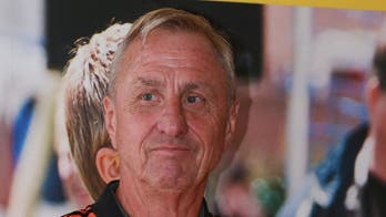 Barcelona legend Cruyff 'winning' battle with lung cancer