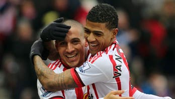Sunderland boost survival hopes, shock Man United