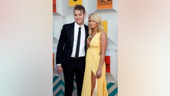 Miranda Lambert brings boyfriend Anderson East on stage