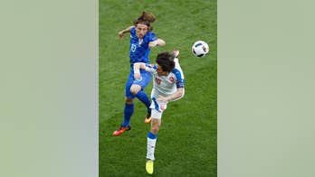 The Latest: Tomas Rosicky has scan on thigh injury