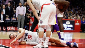 NBA star Blake Griffin suffers brutal knee injury, video shows