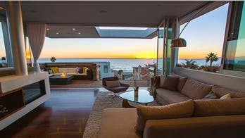 This Modern and Minimalist Home in Manhattan Beach Is So Rad
