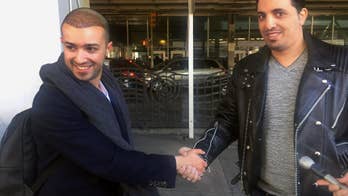 Visa holders hurry to board flights to US amid reprieve