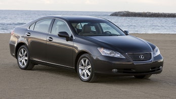 Electrical engineer seeks gov't probe of Lexus acceleration