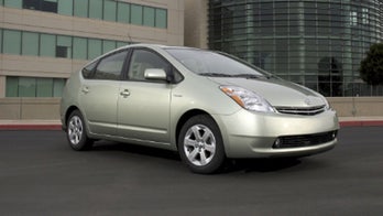 Feds asked to probe problem with Toyota Prius steering