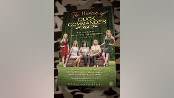 'The Women of Duck Commander' by Kay Robertson, Korie Robertson, Missy Robertson, Jessica Robertson, Lisa Robertson and Beth Clark