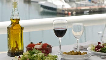 Mediterranean diet with olive oil, nuts linked to weight loss