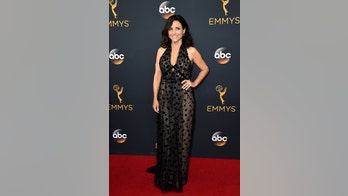 Julia Louis-Dreyfus apologizes for election, thanks late father in Emmys 2016 acceptance speech