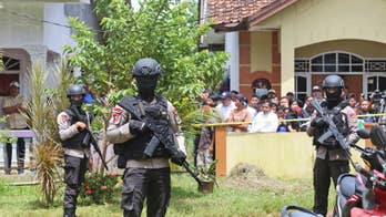 Indonesia police: 3 suspected militants killed, bombs found