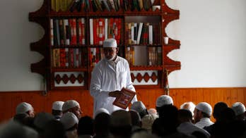 French Muslims to create foundation to finance mosques