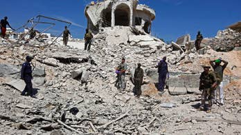 Blast kill 3 in Somali restaurant frequented by soldiers