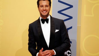 Luke Bryan lets terminally ill fan grab his butt despite no-touching rule