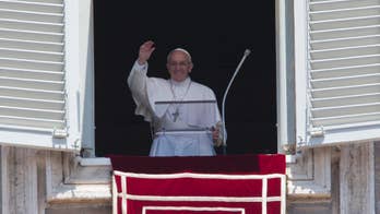 Pope meets with Al-Azhar imam in sign of renewed relations