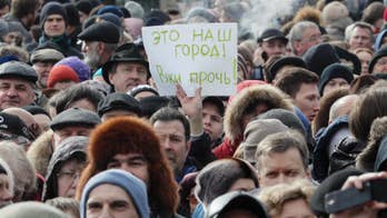 Russians protest handing St. Isaac's to Orthodox Church