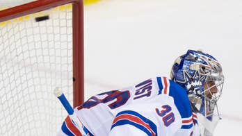 Daniel Sedin's goal midway through 3rd period lifts Canucks over Rangers 2-1