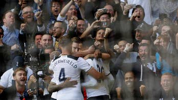 Tottenham hands Man City 1st loss in EPL; United frustrated