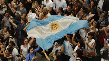Striking Argentina teachers take to the streets in big march