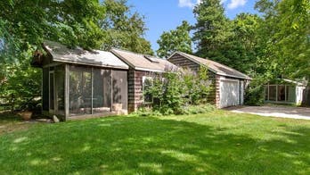 6 Gorgeous Guesthouses (Almost) as Luxurious as the Main House