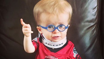 Toddler with rare dwarfism urges fans to 'Rise Up' for Falcons