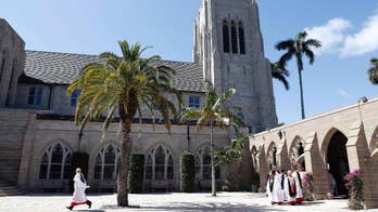 Trump attends Easter service at Episcopal church