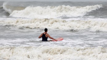 Hurricane Matthew batters Florida