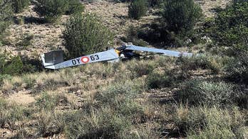 Arizona homemade plane crash leaves 2 dead, officials say