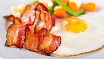 Eating bacon lowers sperm quality, study shows
