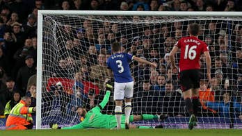 Mourinho irritable as Man United keep throwing away points