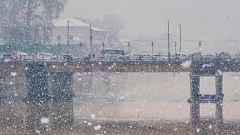 Heavy snow traps 5 Indian soldiers along Kashmir frontier