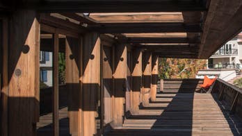 Historic Frank Lloyd Wright Design Going Up for Auction in L.A.