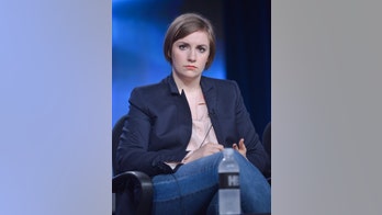 'Girls' star Lena Dunham defends show's nude scenes