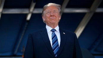 Trump defends Chicago police, tweets they 'have every right to legally protest'