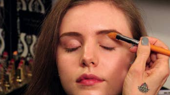 WATCH: Get Adele's Glamorous Makeup Look