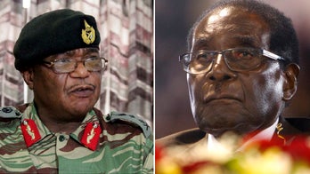 Zimbabwe's Mugabe, army commander to negotiate leader's exit