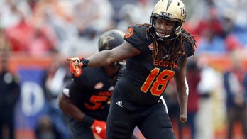 One-handed NFL prospect posts 20-rep bench press