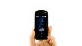 This is the world's smallest smartphone