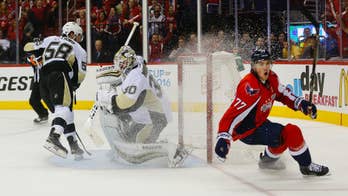 Oshie has hat trick, Capitals beat Penguins 4-3 in overtime