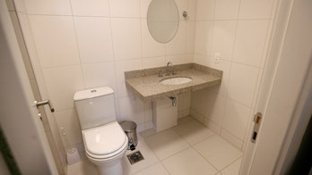 HuffPost DC bureau writer shares awkward note to messy women's room user