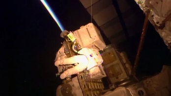 Spacewalkers encounter leaking ammonia, NASA says no danger