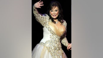 Loretta Lynn receives highest chart debut with 'Full Circle'