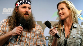 Willie and Korie Robertson among celeb announcers for ACM Awards