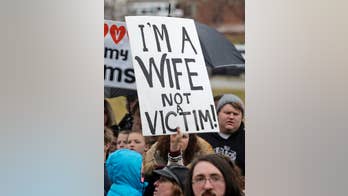 Polygamous families protest bigamy law at Utah Capitol