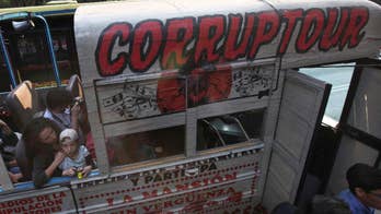Corruption tour shines unflattering light on graft in Mexico
