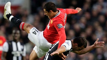 Soccer Roundup: Chicharito Doesn't Do Much and Gets Replaced, De Gea Blunder Paves Way for Blackburn Winning Goal