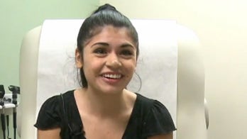 Georgia Hooters waitress donates kidney to longtime regular