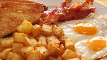 Large breakfast, small dinner tied to better diabetes blood sugar