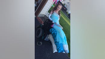 Hospital staff helps high school senior with rare skin disease attend prom