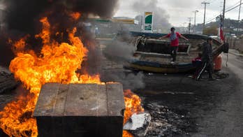 Food crisis as fishermen block access to island in Chile