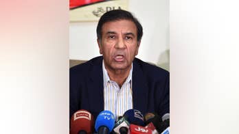 Mourners attend mass funeral of Pakistan plane crash victims