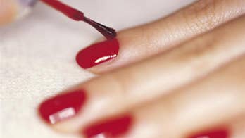 The No-Chip Manicure: Shellac vs. Gel
